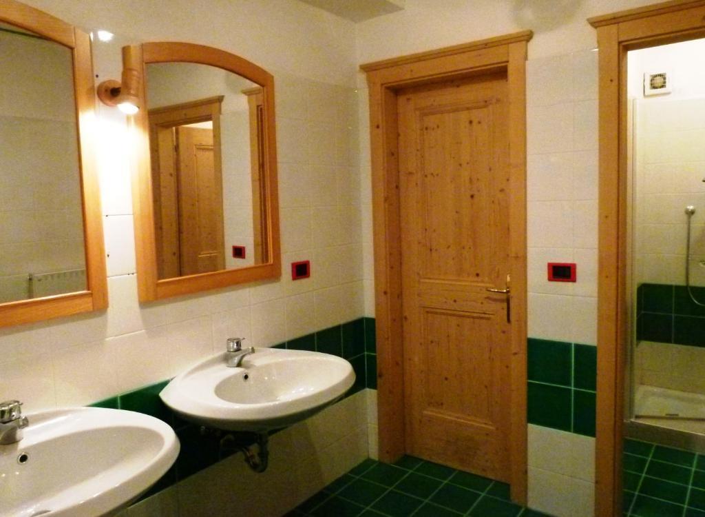 Casa Del Cirmolo - Apartments For Rent Cavalese Room photo
